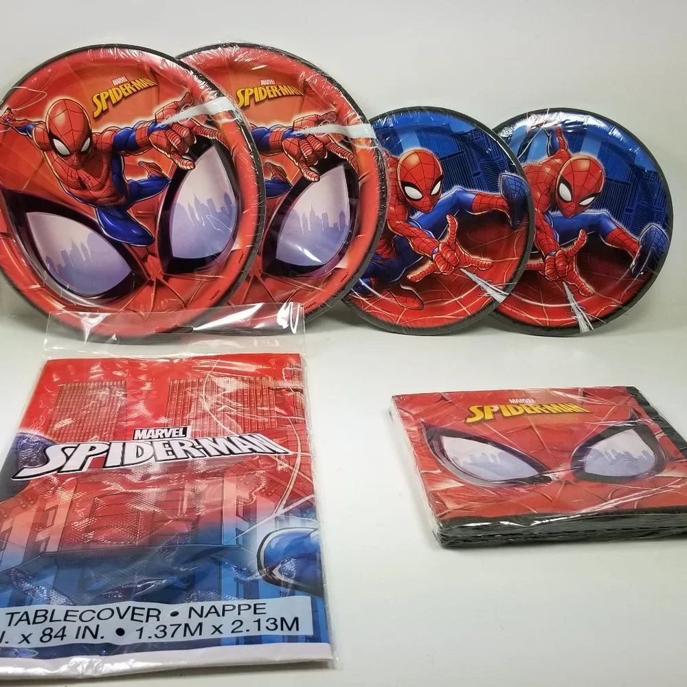 Spiderman Party pack cake plate, regular plate, napkins and table cloth